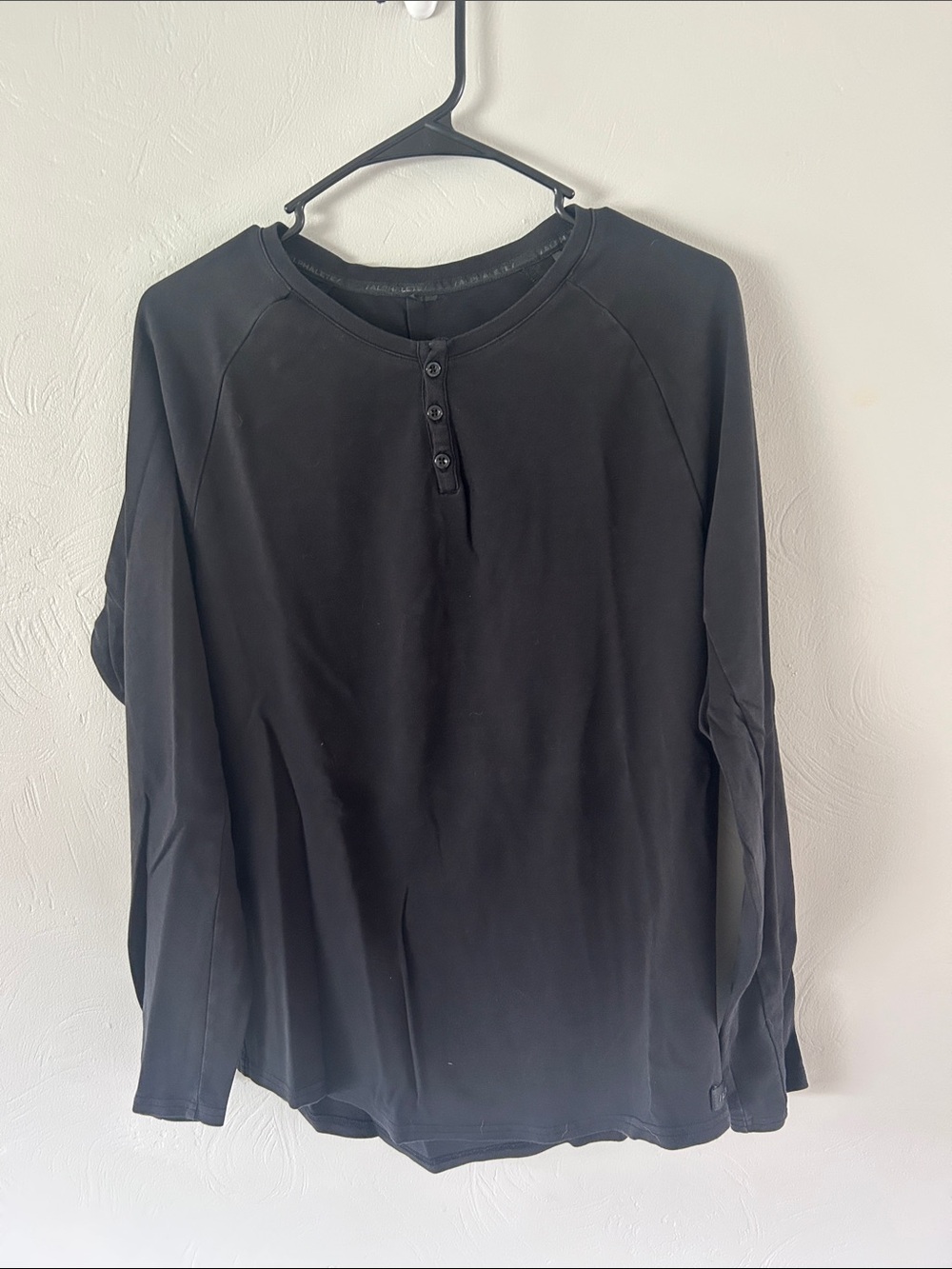 Alphalete Men’s Long Sleeve Black Shirt